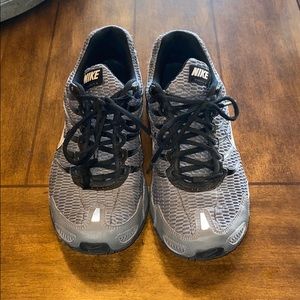 Men’s NIKE sneakers